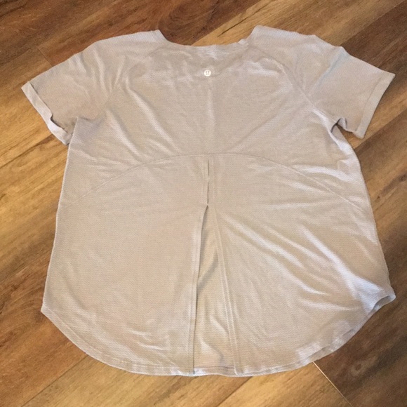 Lululemon tee - Picture 2 of 3